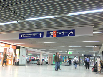 Dobner metal ceilings in Rhein-Main international airport, Frankfurt